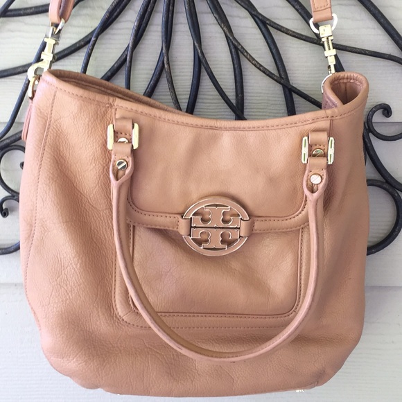 Tory Burch Handbags - Tory Burch handbag with adjustable strap